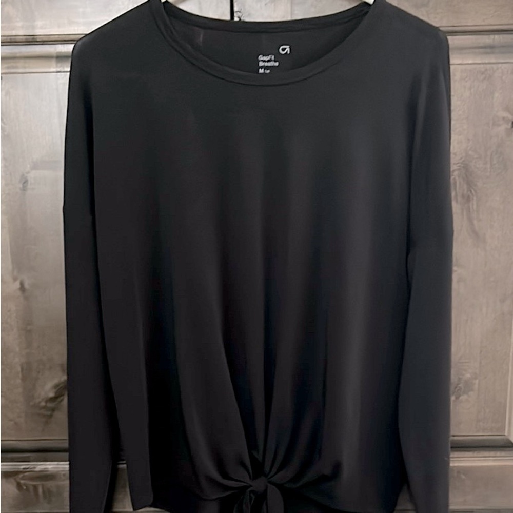 GapFit Breathe Tall Long Sleeve Tie Front Tee